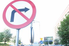 Władze Szczecina przypomniały sobie o starych znakch drogowych