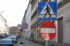 Władze Szczecina przypomniały sobie o starych znakch drogowych