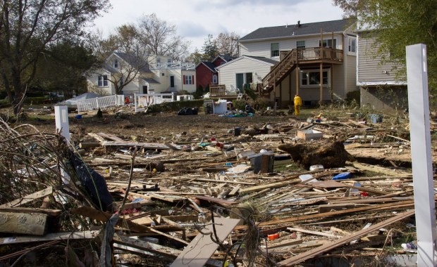 Władze szukają mieszkań dla ewakuowanych po przejściu Sandy