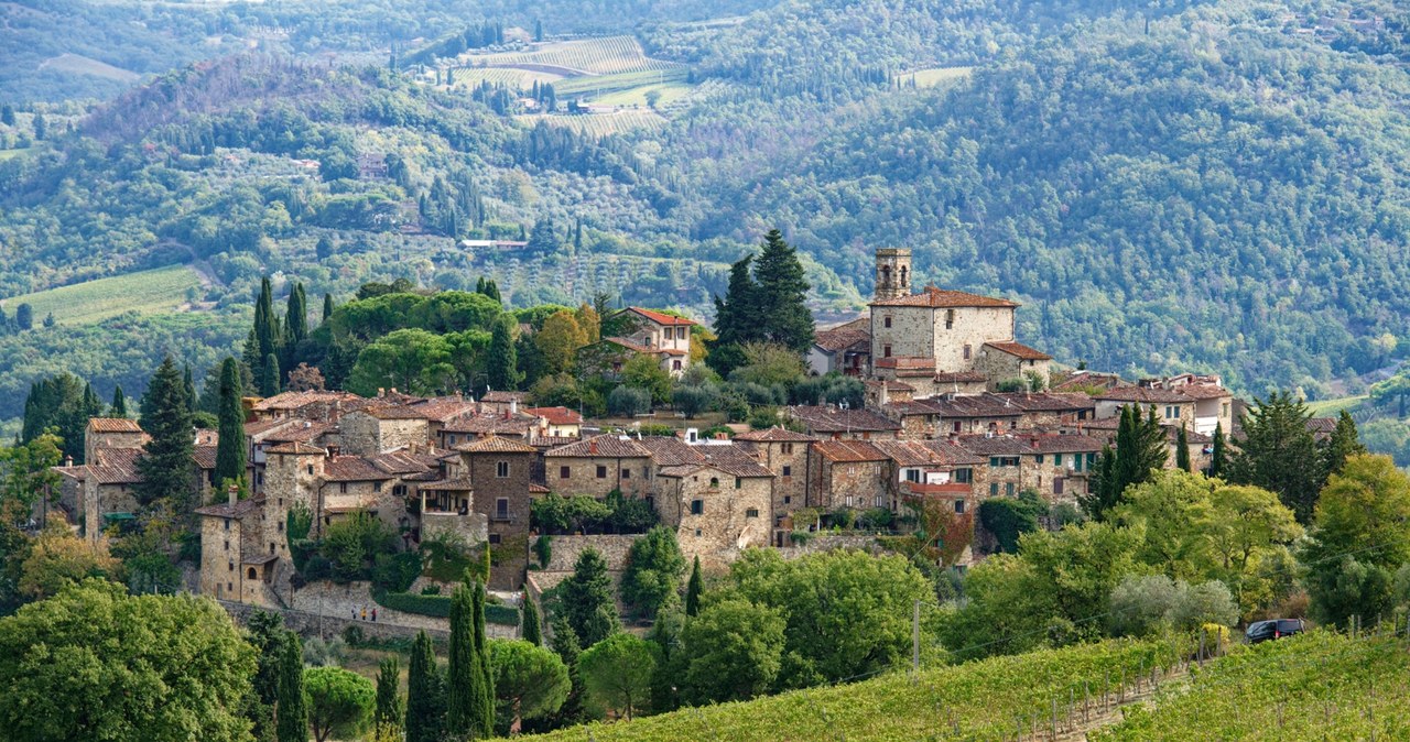 Władze Toskanii oferują nawet 30 tys. euro za przeprowadzkę do górskich miejscowości. Ruszył specjalny program /MATTES RENE /AFP