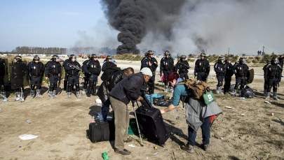 Władze: W "dżungli" w Calais nie ma już migrantów. "Nasze zadanie zostało wykonane"