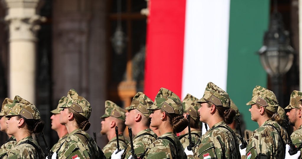 Władze Węgier objęły sankcjami ukraińskiego dowódcę /NurPhoto / Contributor /Getty Images
