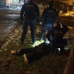 Włamał się do sklepu. Gdy przyjechała policja, udawał manekina