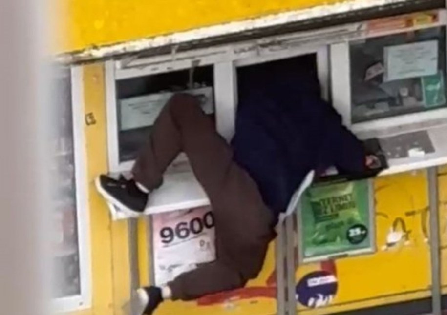 Włamywacz wtargnął do kiosku, fot. Policja Lublin /