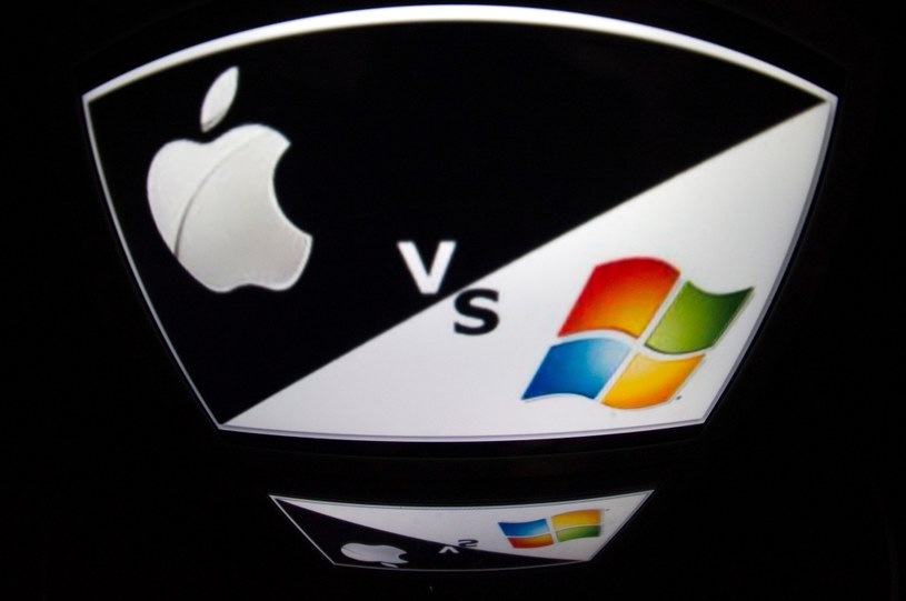 Włamywacze bardziej cenią produkty Apple niż Microsoftu /AFP
