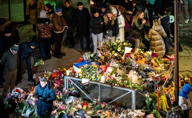 Właściciel baru w Crans-Montana jest na wolności. „Hańba!”