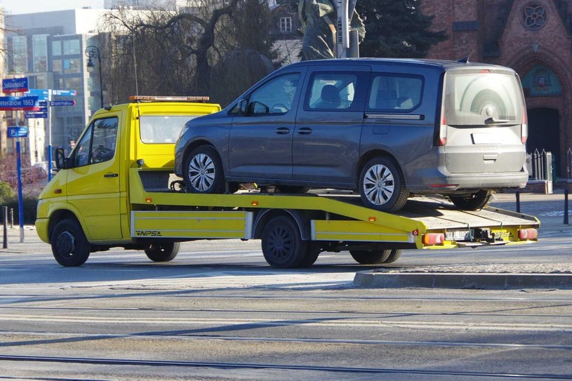 Właściciel samochodu stracił go, mimo że nie popełnił żadnego wykroczenia./zdjęcie ilustracyjne/ /Marek Bazak /East News