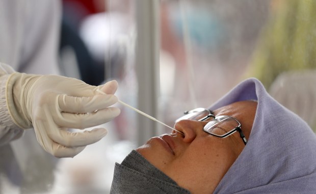 Właściciel sieci klinik Omikron złożył pozew przeciwko WHO