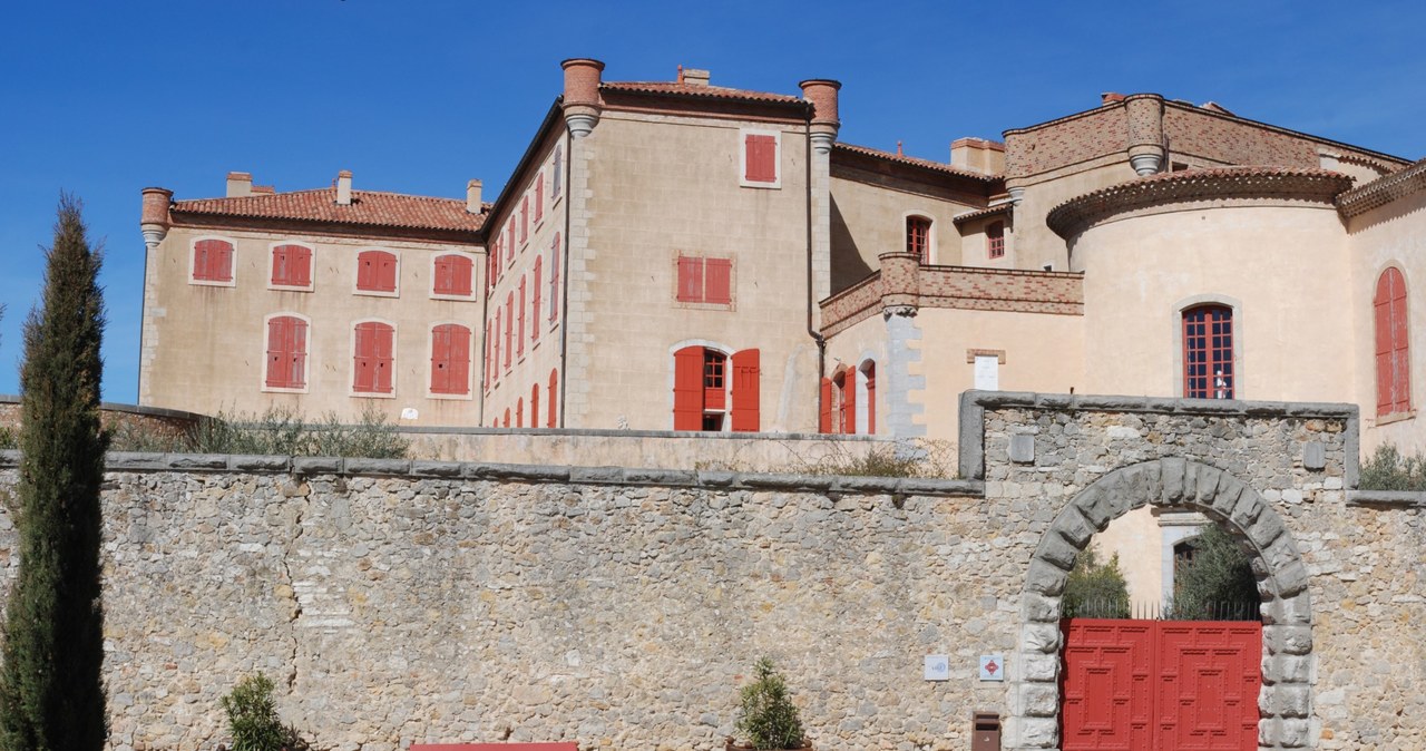 Właściciel zamku Chateau de la Verdiere wystawił go na sprzedaż za 18 mln euro /Lantus/Wikimedia Commons/CC BY-SA 3.0 /