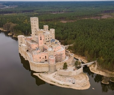 Właściciele zamku w Stobnicy zapraszają na specjalne wydarzenie. Zapowiadają "oblężenie"