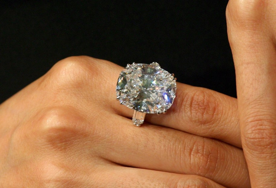 Uczciwość popłaca. Bezdomny oddał pierścionek i dostał 88 tys. dolarów