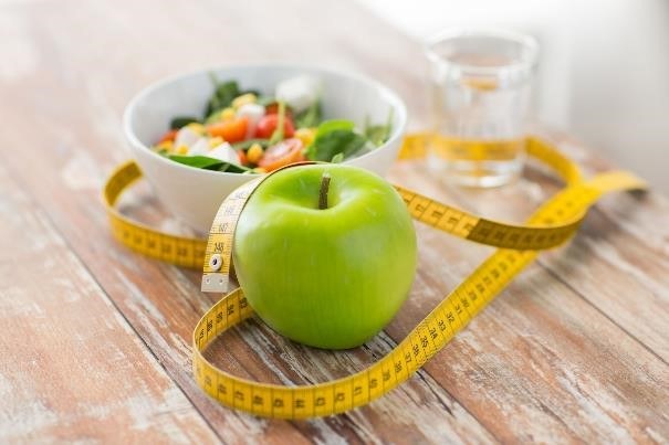 Właściwie dobrana dieta pozwala nie tylko pozbyć się nadmiaru tkanki tłuszczowej, ale również poprawić stan zdrowia /123RF/PICSEL