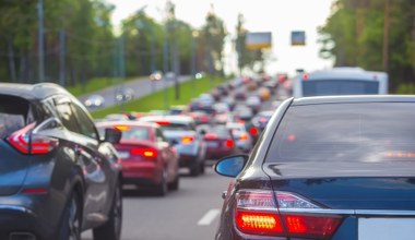 Wlepią ci mandat, jeśli spróbujesz ominąć korek. Nowe zasady już obowiązują