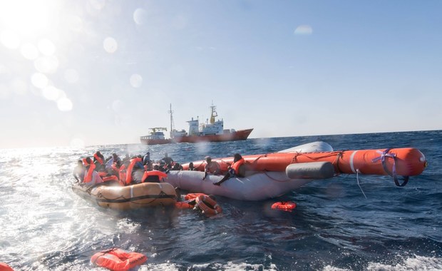 Włochy: Ponad 500 migrantów uratowanych w weekend na morzu