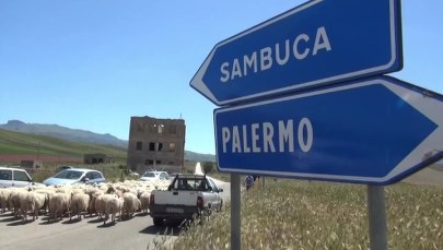 Włochy: Sprzedaż domów za euro okazała się sukcesem. "Żyją tu ludzie z całego świata"