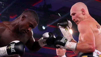 Włodarczyk znokautował Sandsa w drugiej rundzie