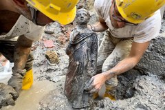 Włoscy archeolodzy dokonali niesamowitego odkrycia. W San Casciano w Toskanii znaleźli 24 postaci z 