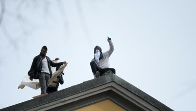 ​Włosi chcą wypuścić tysiące więźniów. Sytuacja jest krytyczna