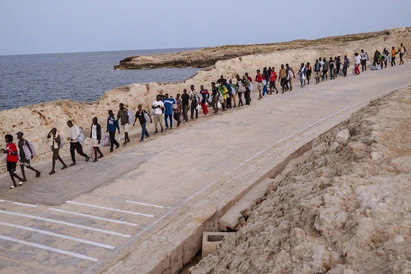 Włosi jednoznacznie w sprawie migrantów. Chcą zamknięcia granic