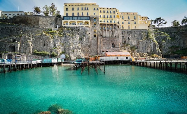 Włosi mają dość gołych torsów i kostiumów kąpielowych 