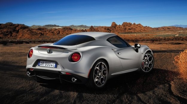 Włosi planują zbudować w tym roku 700 egzemplarzy modelu 4C. /Alfa Romeo