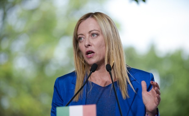 Włosi wyszli z restauracji bez płacenia. Meloni: Natychmiast zapłaćcie za tych idiotów