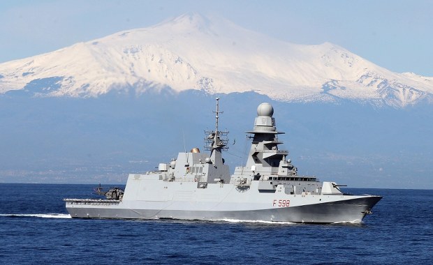 Włoska fregata płynie w kierunku Cypru. Odpowiedź na atak dronowy Iranu