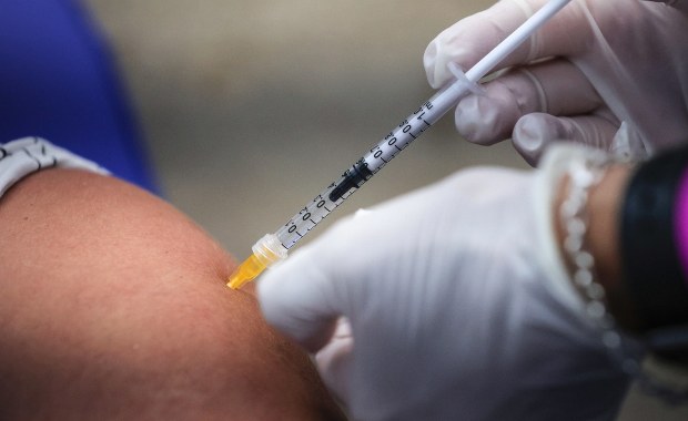 Włoski minister zdrowia: Sytuacja poprawia się, ale jeszcze nie wygraliśmy