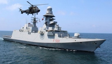 Włoski okręt wojenny pacyfikuje drony. Niezwykła akcja
