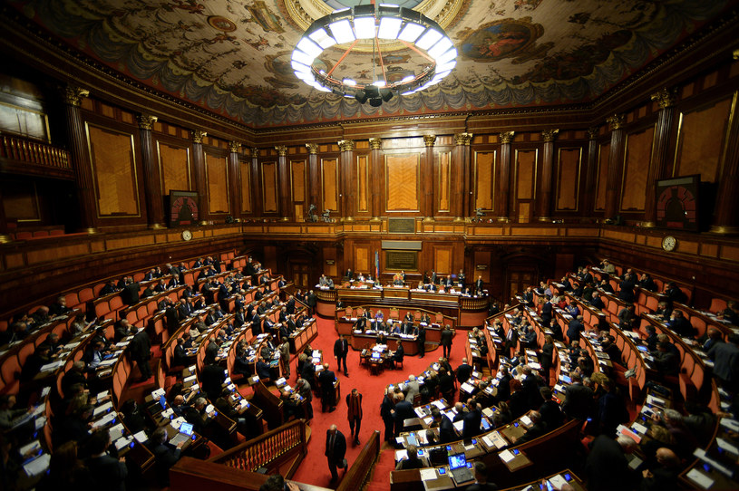 Włoski Senat obraduje nad projektem ustawy o związkach cywilnych osób tej samej płci /FILIPPO MONTEFORTE /AFP