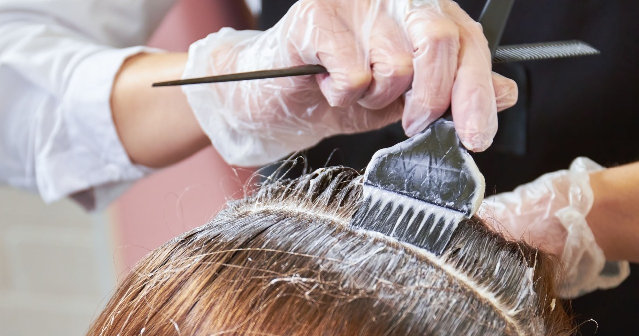 Włosy najlepiej farbować raz na trzy miesiące. /123RF/PICSEL