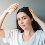 Włosy nie wypadają i rosną jak szalone. Wystarczy, że wetrzesz to