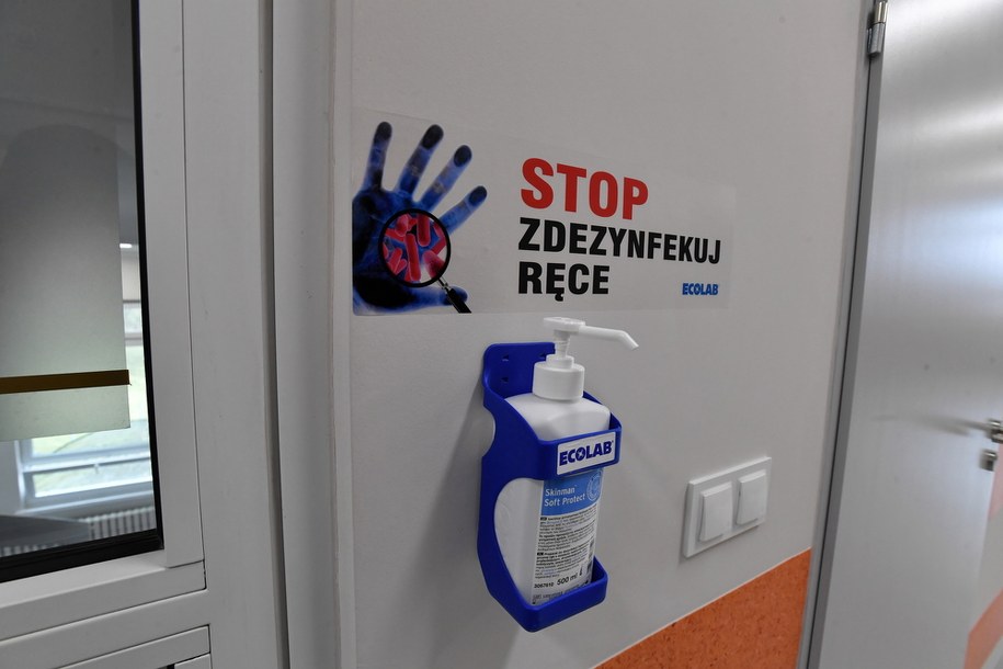 Wnętrza budynku „G” Samodzielnego Publicznego Wojewódzkiego Szpitala Zespolonego w Szczecinie / 	Marcin Bielecki    /PAP