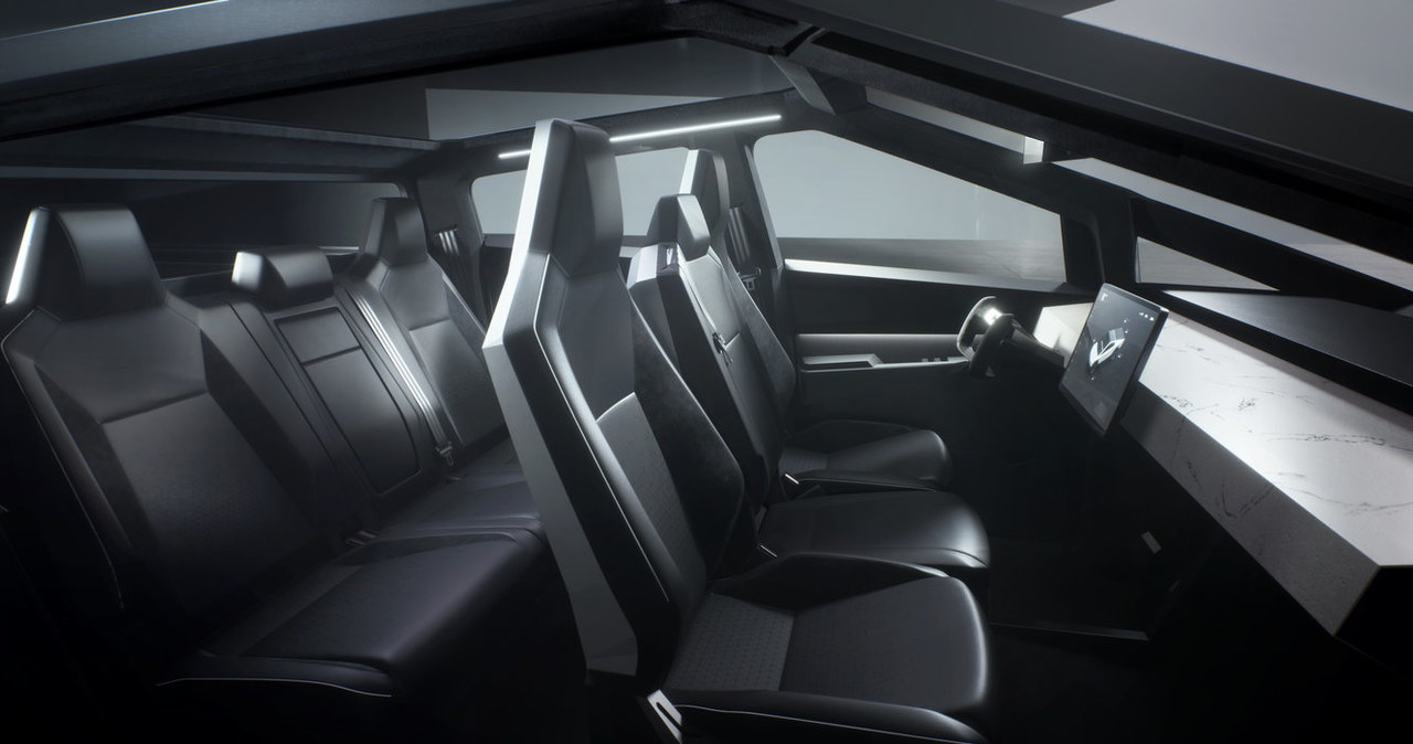Wnętrze auta zostało zaprojektowane w sposób maksymalnie minimalistyczny. Dzięki temu Cybertruck wygląda jak auto z przyszłości / foto: Tesla /domena publiczna
