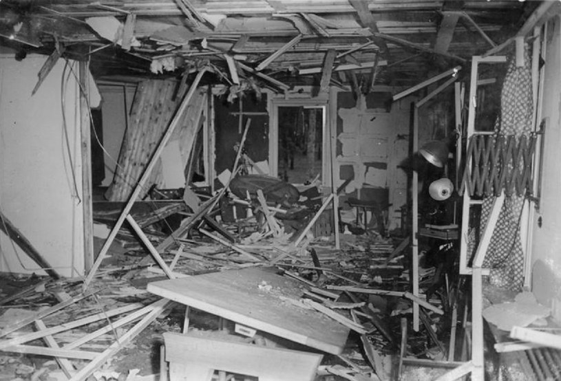 Wnętrze baraku po zamachu 20 lipca 1944 roku /Wikimedia Commons – repozytorium wolnych zasobów /INTERIA.PL/materiały prasowe