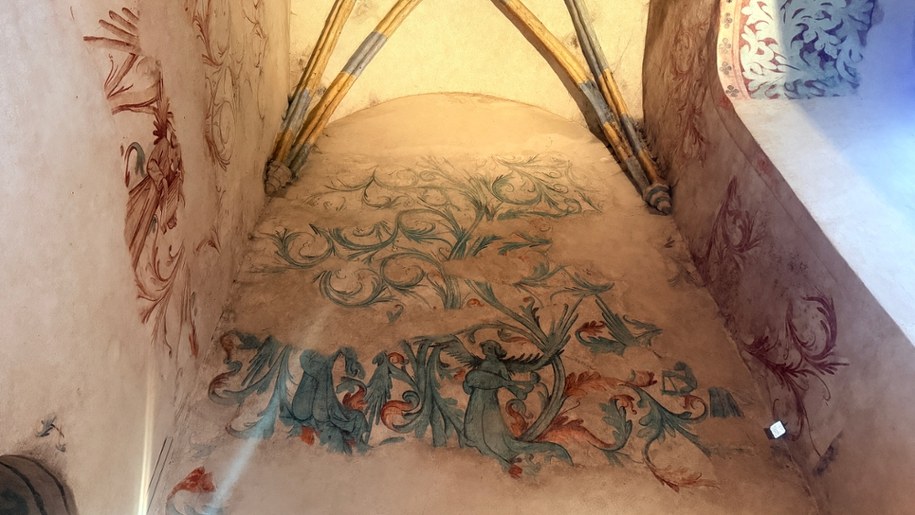 Wnętrze gotyckiej wieży bazyliki /Jacek Skóra /RMF FM