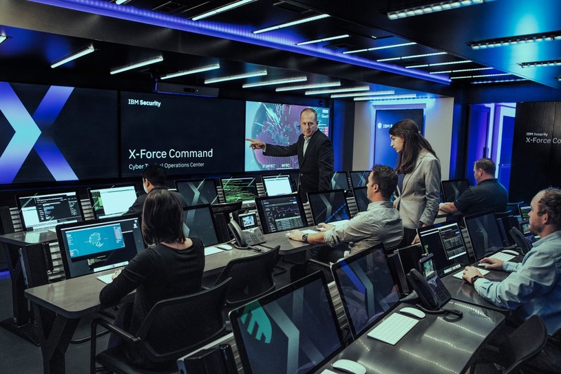 Wnętrze IBM X-Force Command Cyber Tactical Operations Center (C-TOC) /materiały prasowe
