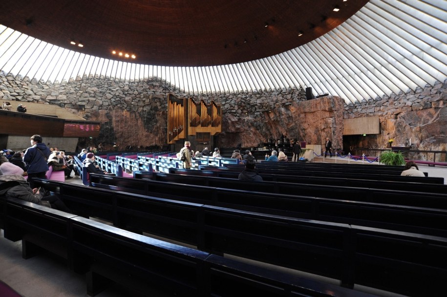 Wnętrze kościoła Temppeliaukio /PAP/Przemysław Molik /PAP