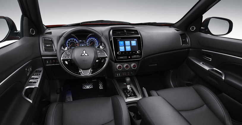 Wnętrze nowego ASX mocno nawiązuje do poprzednich generacji. Źródło: Mitsubishi /materiały promocyjne
