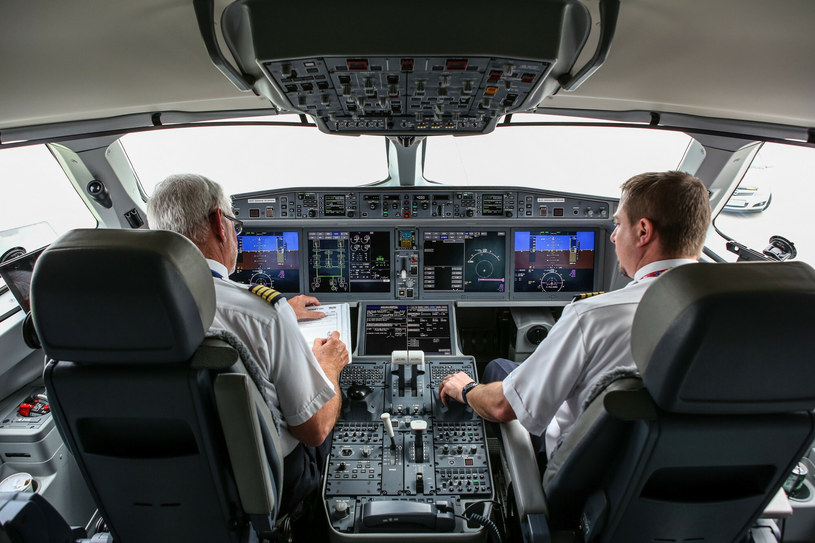 Wnętrze samolotu Bombardier CS100. /Michal Adamowski/REPORTER /East News