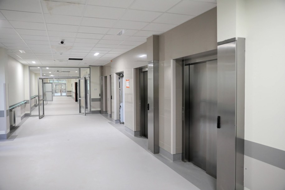 Wnętrze Szpitala Południowego na warszawskim Ursynowie / 	Leszek Szymański    /PAP