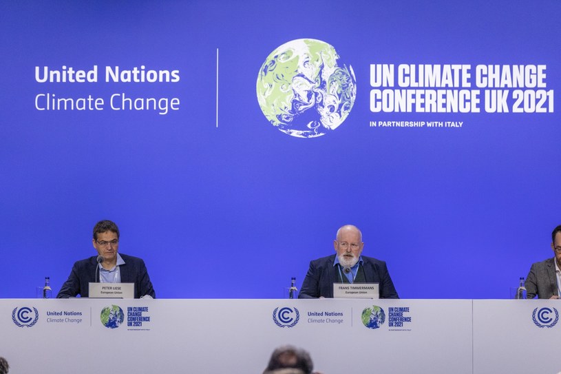 Wnioski w porozumieniu końcowym szczytu pomogą pozbyć się węgla - oświadczył podczas COP26 wiceprzewodniczący Komisji Europejskiej i komisarz ds. klimatu Frans Timmermans /PAP/EPA/ROBERT PERRY /PAP