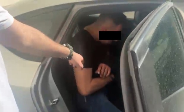 Wnosił seniorom zakupy do domu, a wynosił kosztowności. Złodziej zatrzymany