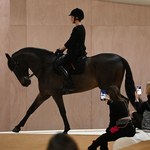 Wnuczka Grace Kelly na koniu otworzyła pokaz Chanel