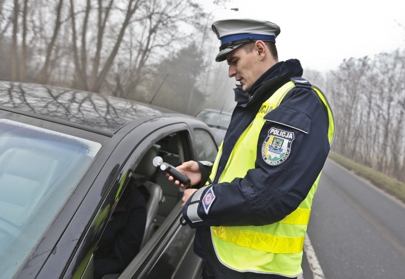 Wobec kierowców pod wpływem narkotyków policja często jest bezradna /Piotr Jędzura /Reporter