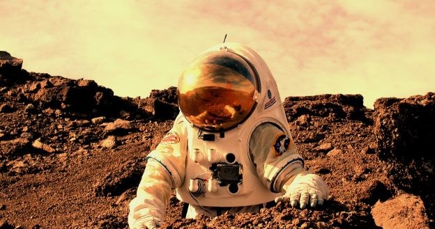 Woda na Marsie przyda się w przyszłym kolonizatorom Czerwonej Planety /materiały prasowe