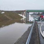 Woda nie stoi już na drodze S6. Roztopy spowodowały spore utrudnienia