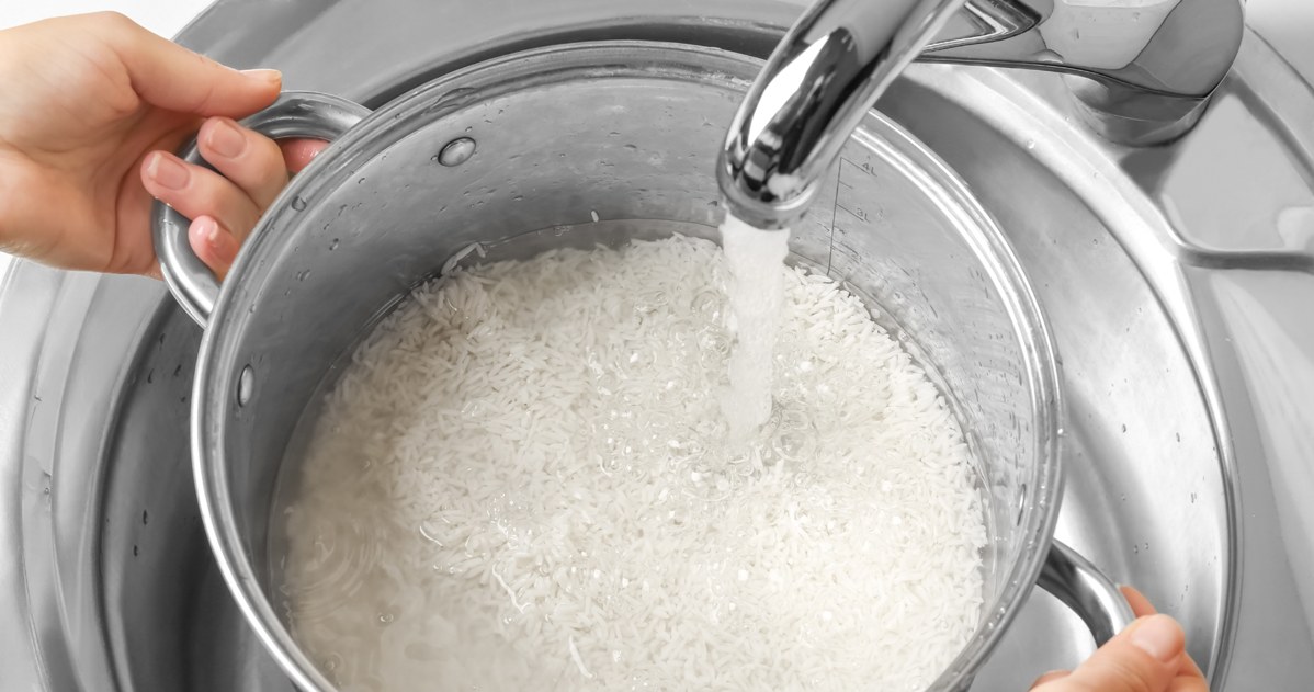 Woda ryżowa doskonale wpłynie na nasze włosy /123RF/PICSEL