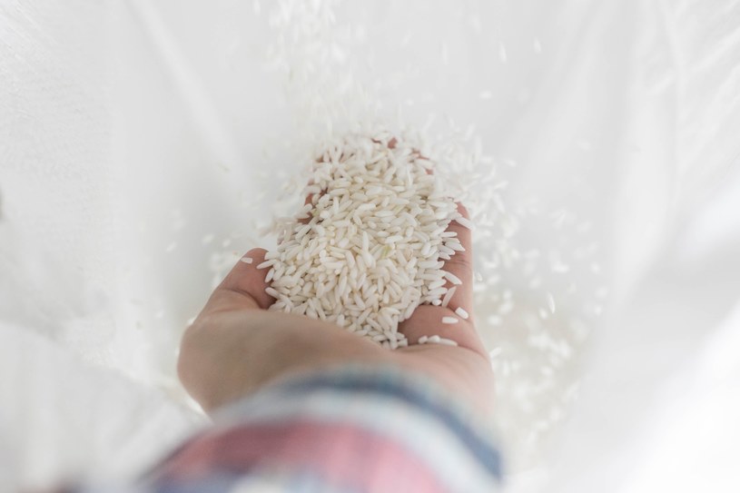 Woda ryżowa działa nie tylko na skórę, ale także odżywia rośliny doniczkowe /123RF/PICSEL