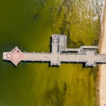 Woda w Bałtyku nabrała dziwnej barwy. Wyjaśniamy, co jest przyczyną 